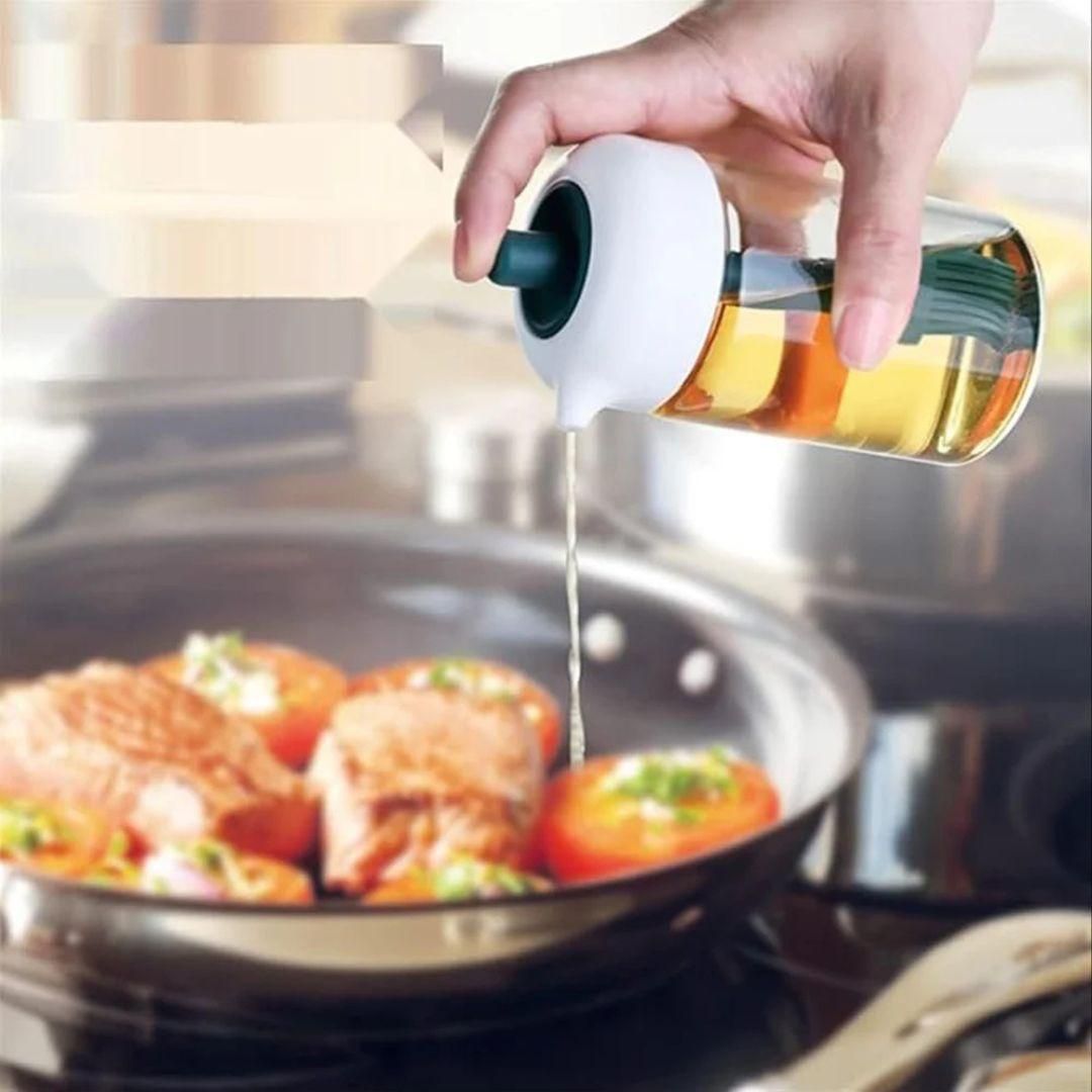 Plastic 2-in-1 Oil Dispenser 250 ml – Bottle with Silicone Brush for Cooking & Baking