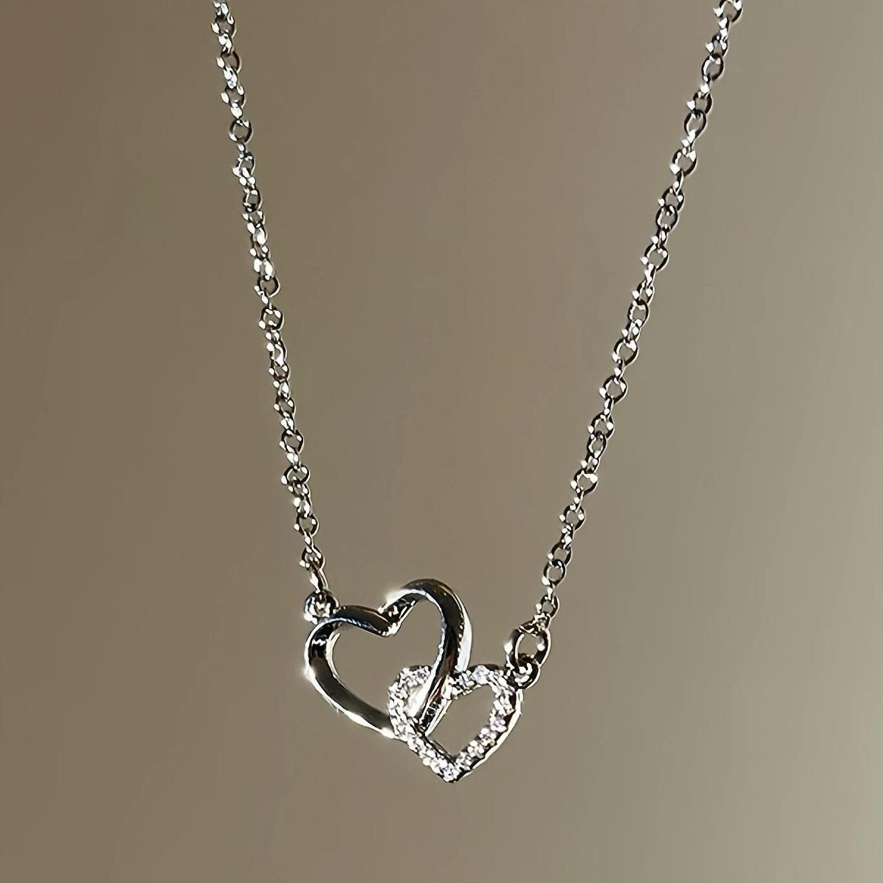 Women’s Dual Heart Pendant with Chain – Elegant Silver-Plated Jewelry