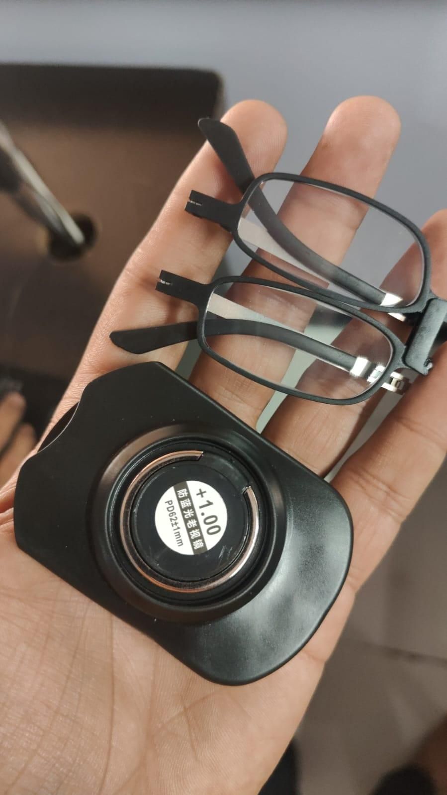 Anti Blue Light Folding Reading Glasses – Portable Presbyopia Protection & Stylish Comfort