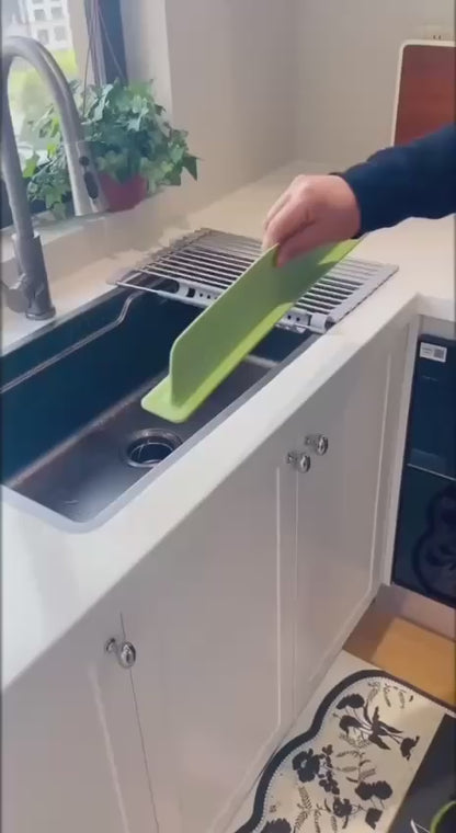 Silicone Splash Guard – Sink Water Splash Protector & Oil-Proof Baffle